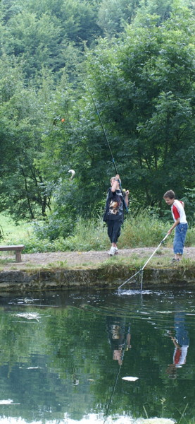 enfant à la pêche